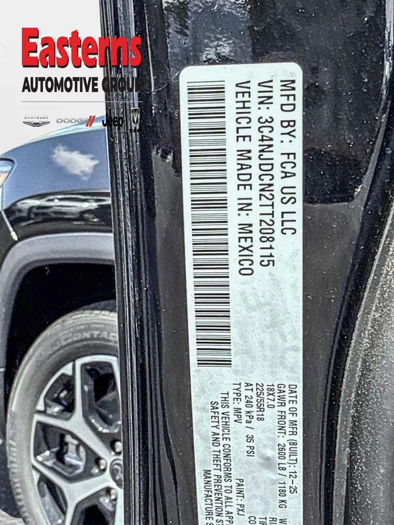 New 2026 Diamond Black Crystal Pearl-Coat Exterior Paint Jeep Limited image 29