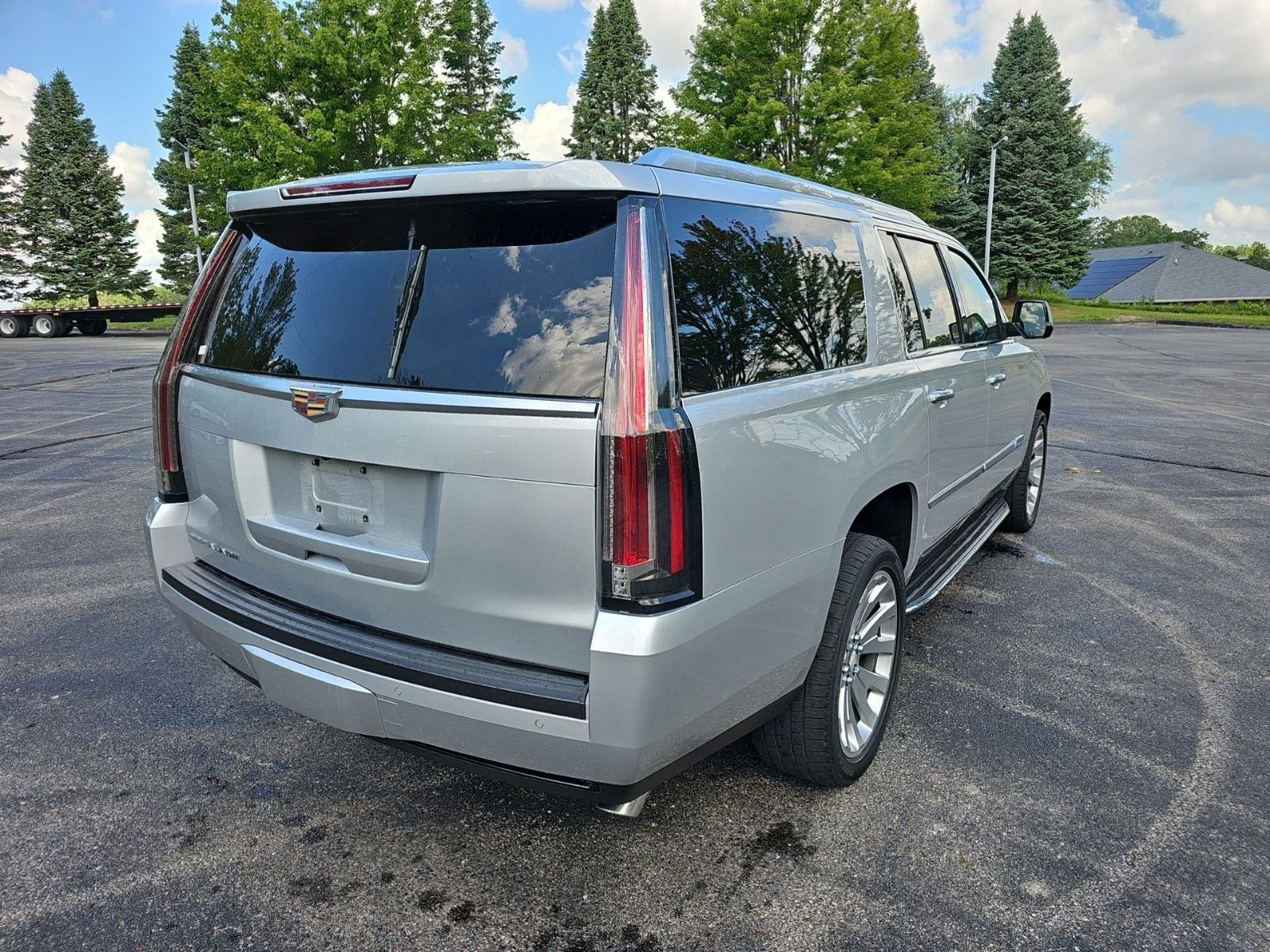 Used 2016 Radiant Silver Metallic Cadillac Luxury Collection image 5
