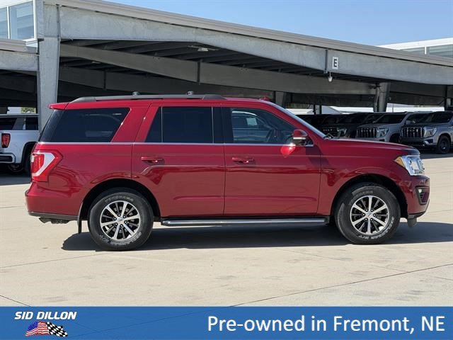Used 2019 Ruby Red Metallic Tinted Clearcoat Ford XLT image 3