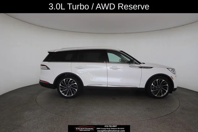 Used 2020 White Lincoln Reserve image 22