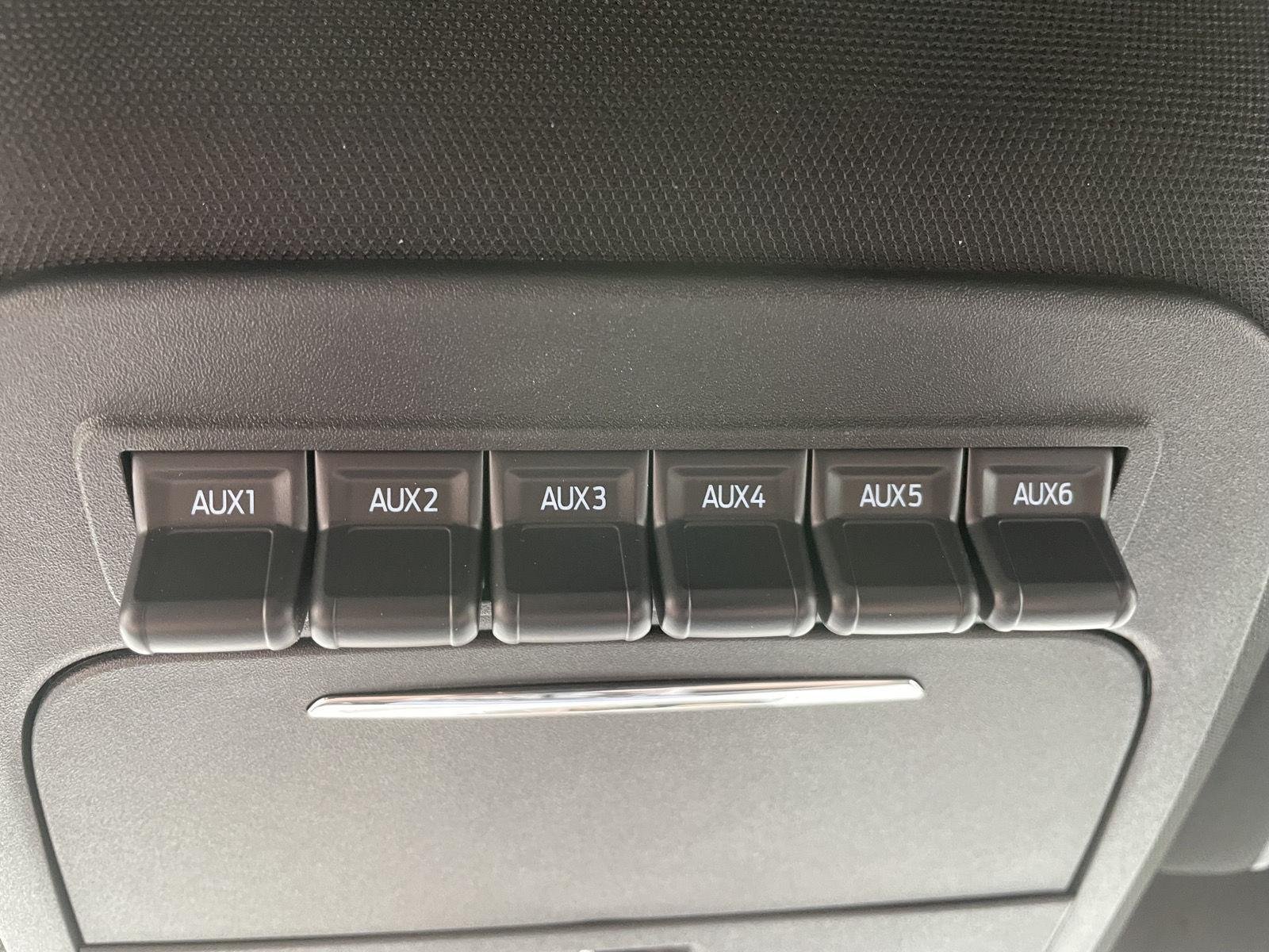 New 2026 Carbonized Gray Metallic Ford Tremor® image 30