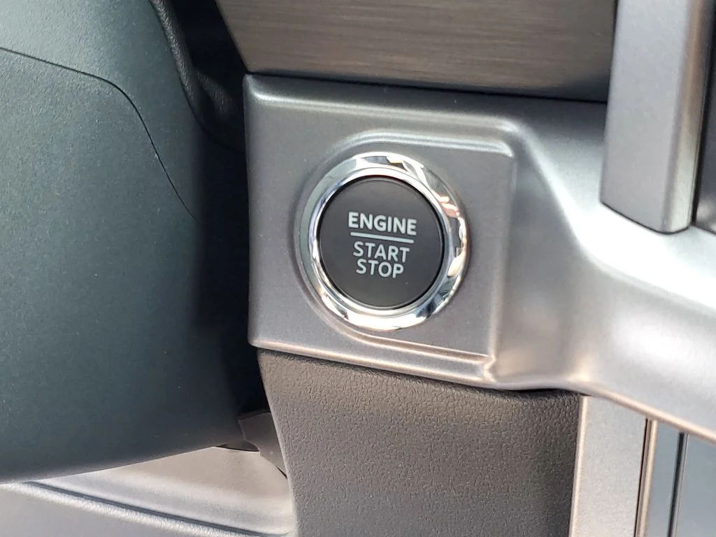 New 2026 Carbonized Gray Metallic Ford XLT image 12