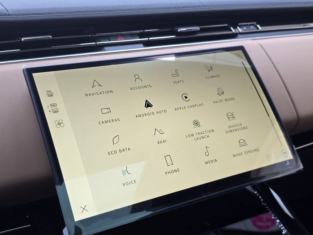 New 2026 Fuji White LAND ROVER SE image 21