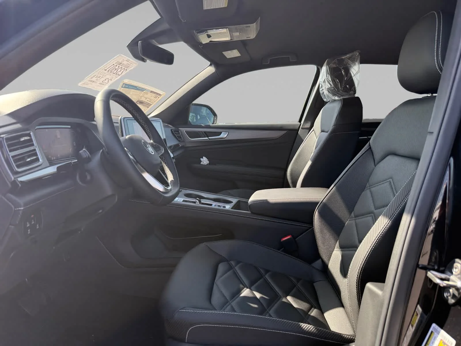 New 2026 Deep Black Pearl Volkswagen 2.0T SE image 11