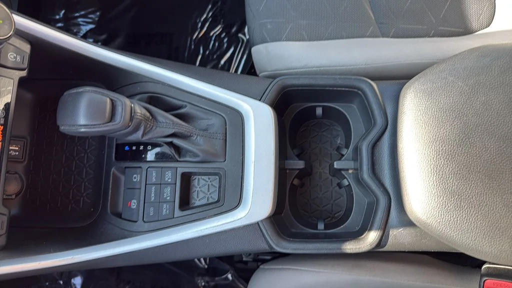 Used 2023 White Toyota XLE image 20