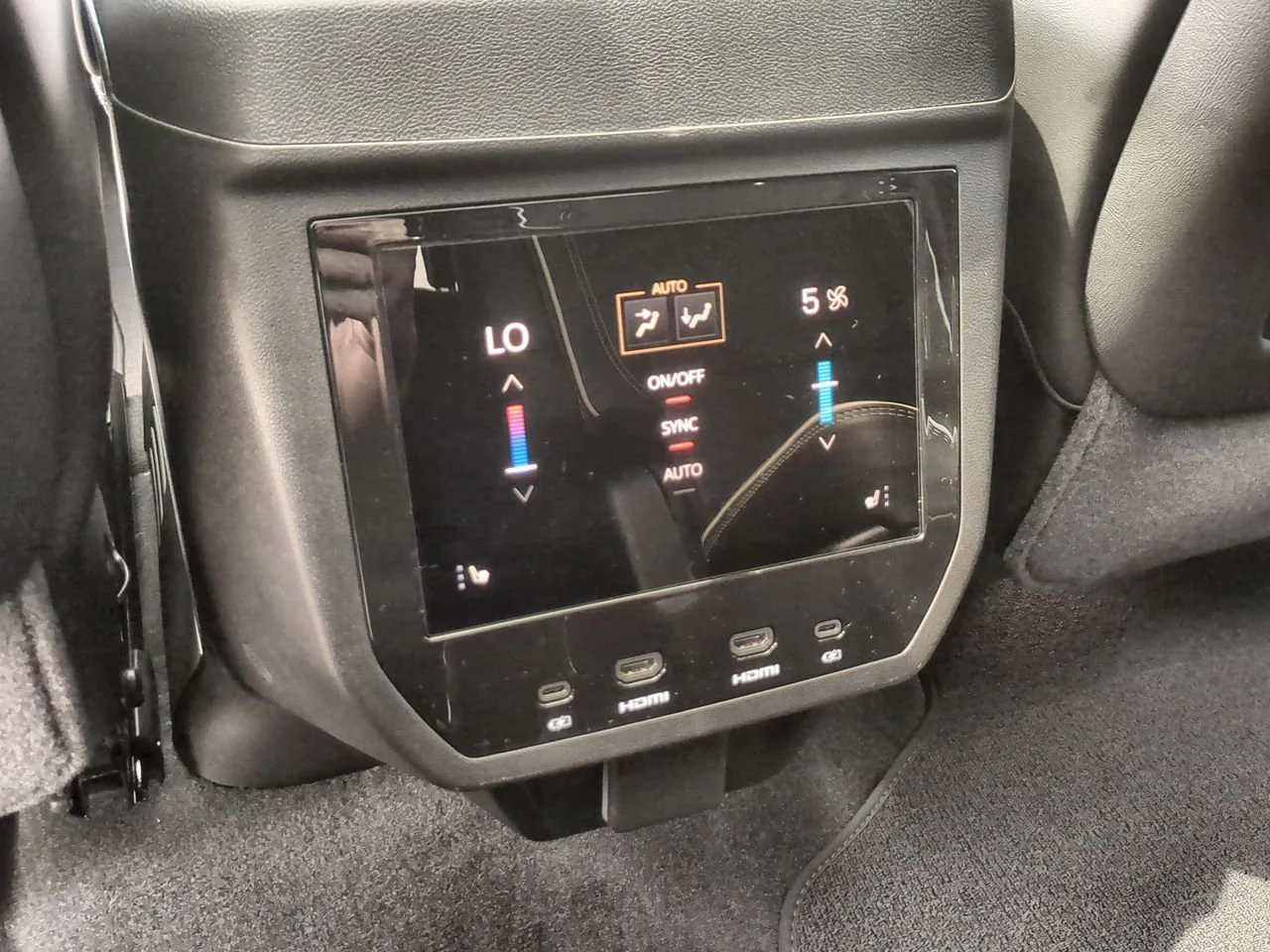 New 2026 Onyx Black GMC AT4 Ultimate image 22