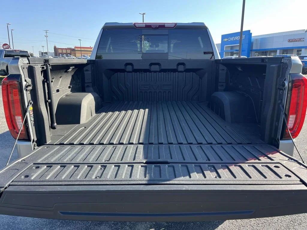 Used 2025 Sterling Metallic GMC AT4 image 11