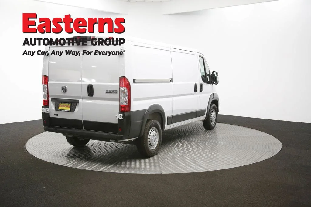 Used 2025 White Ram Base image 36