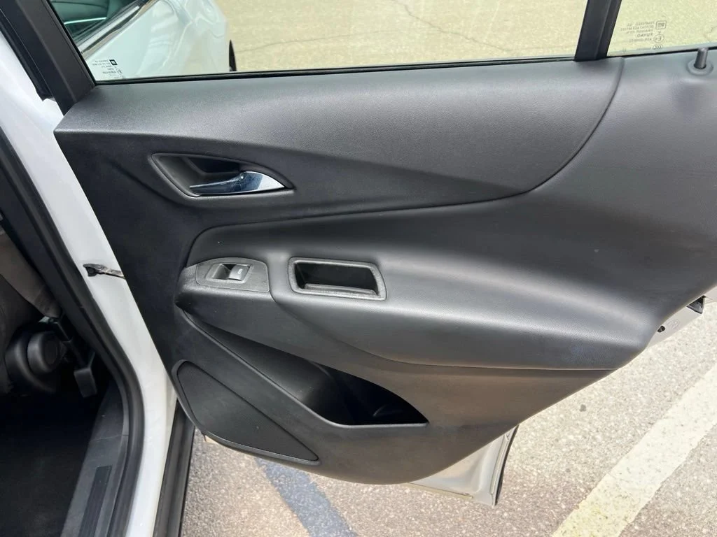 Used 2023 Summit White Chevrolet LT image 22