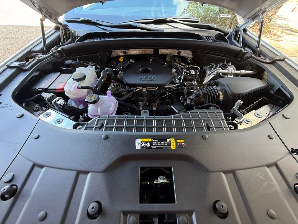New 2027 White Jeep Laredo Altitude image 20
