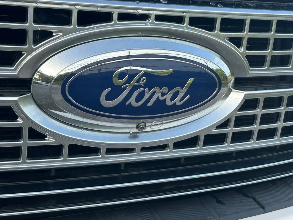 Used 2019 White Platinum Clearcoat Metallic Ford Platinum image 23