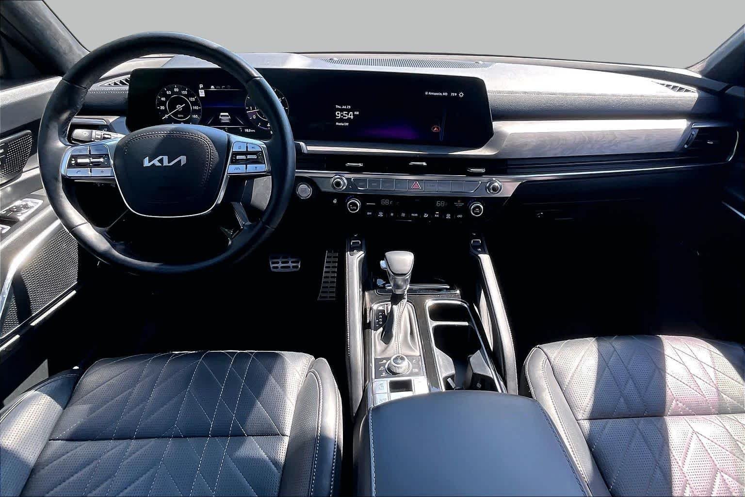 Used 2024 Dark Moss Kia SX Prestige X-Line image 15
