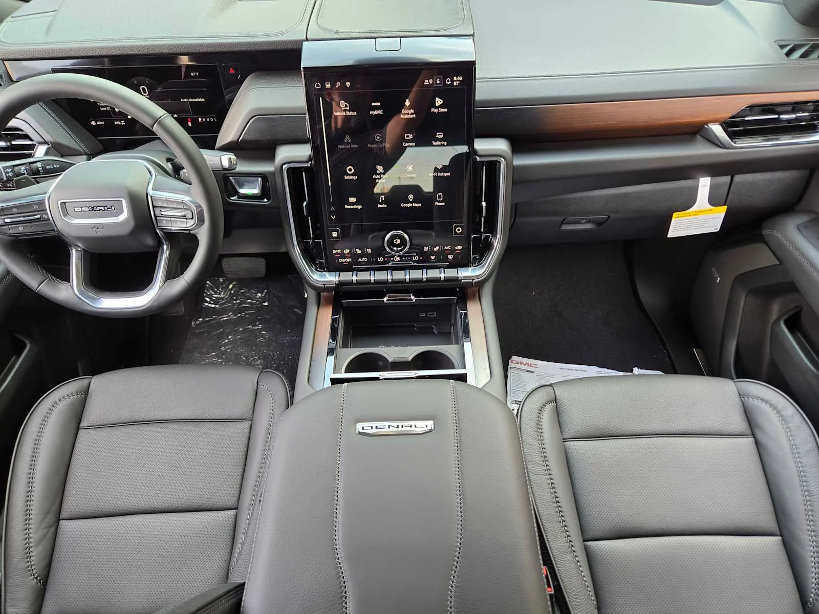2026 GMC Yukon Denali - Photo 17