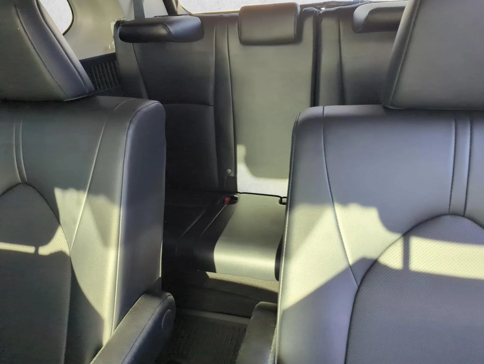 Used 2025 Midnight Black Metallic Toyota XLE image 9