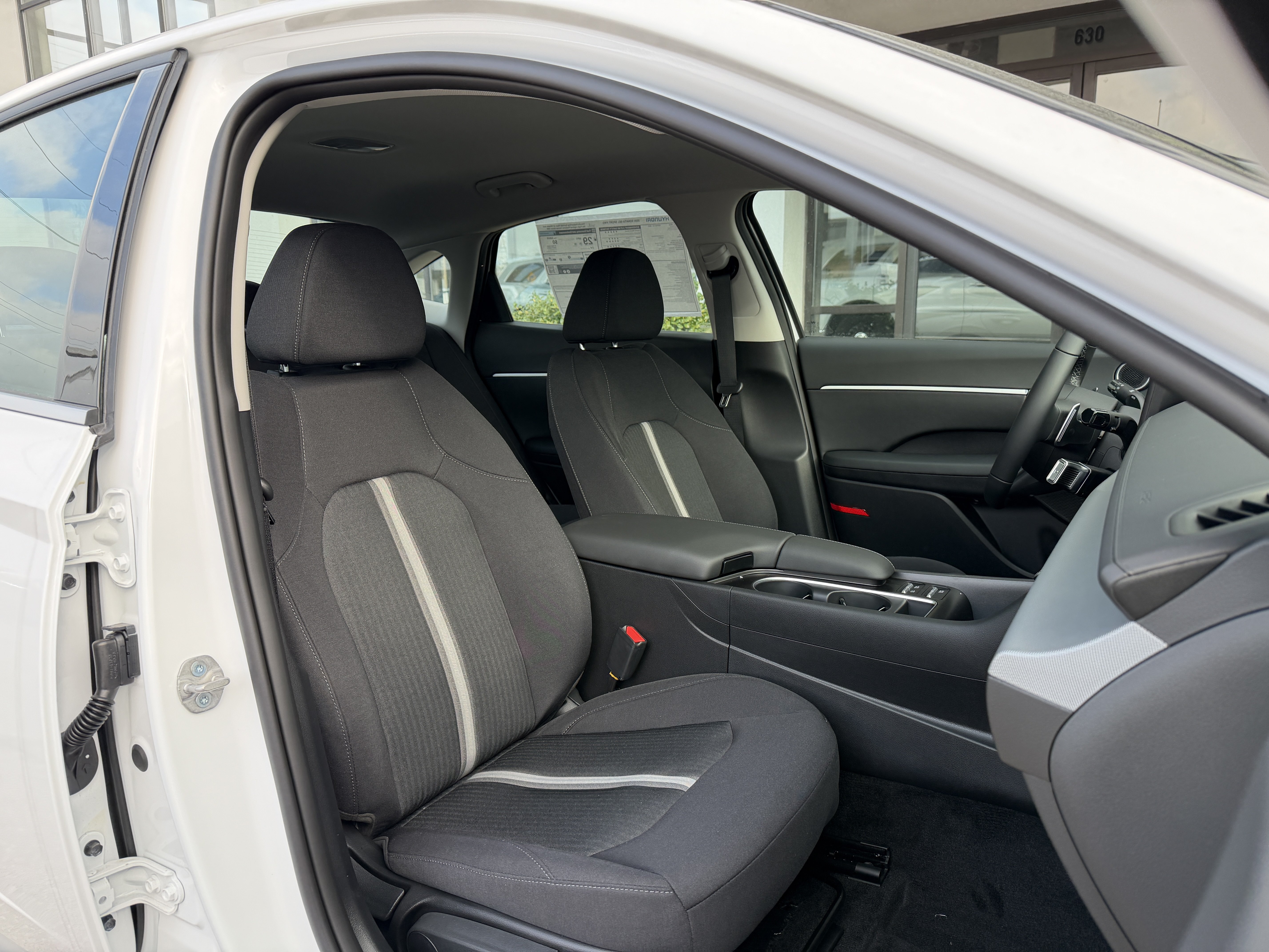 Used 2026 White Hyundai SEL Sport image 16