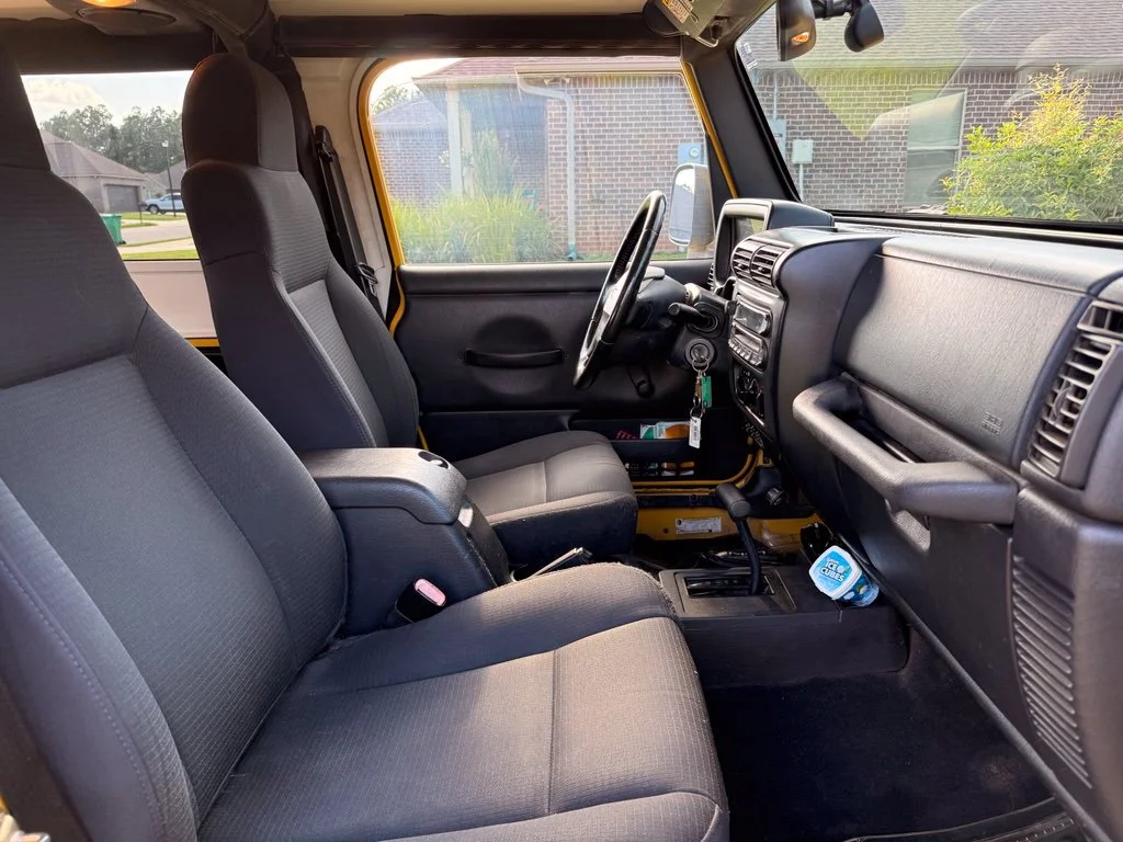 Used 2006 Yellow Jeep Unlimited Rubicon image 17