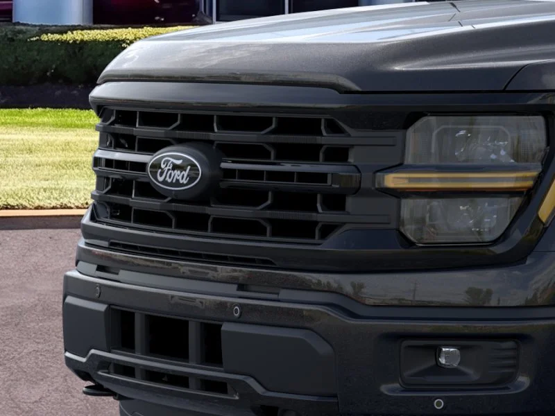 New 2026 Agate Black Metallic Ford XLT image 17