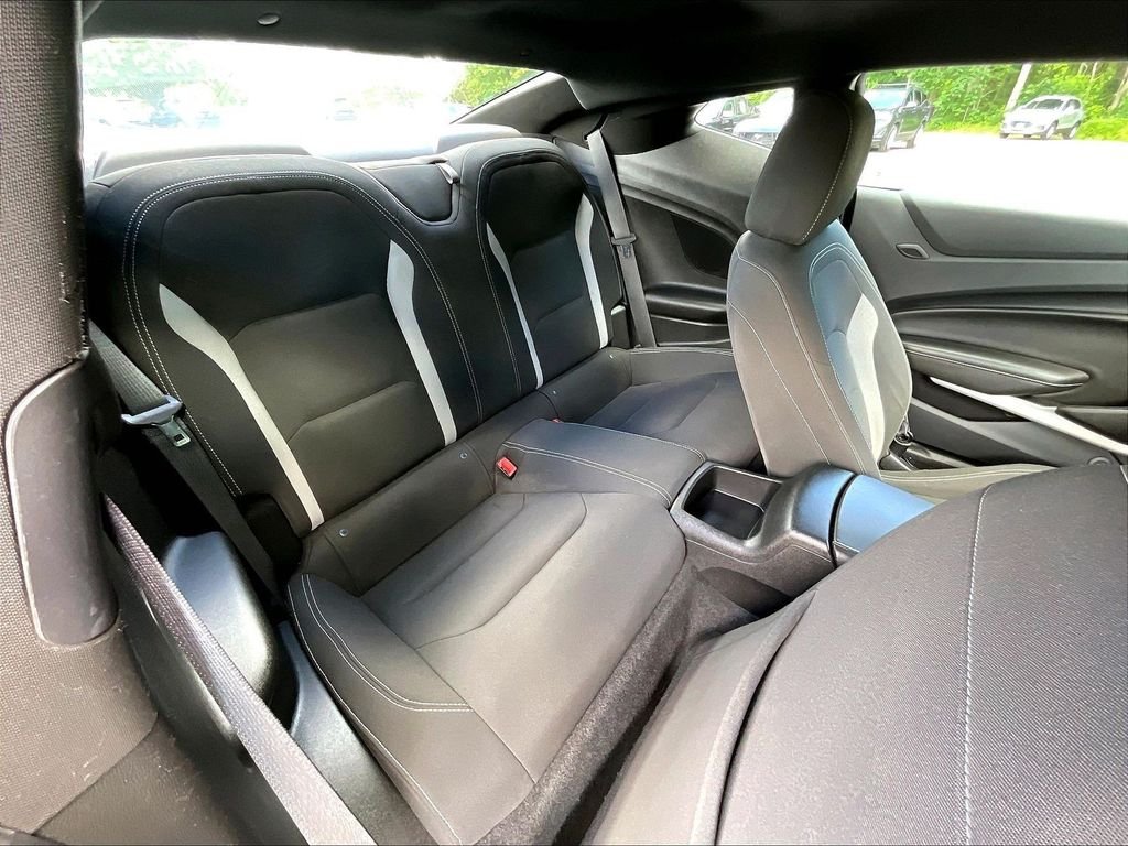 Used 2020 Gray Chevrolet 1LT image 17