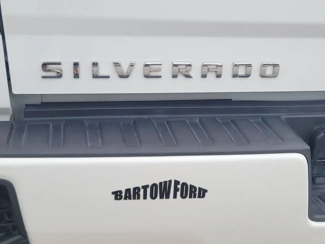 Used 2018 White Chevrolet LT image 9