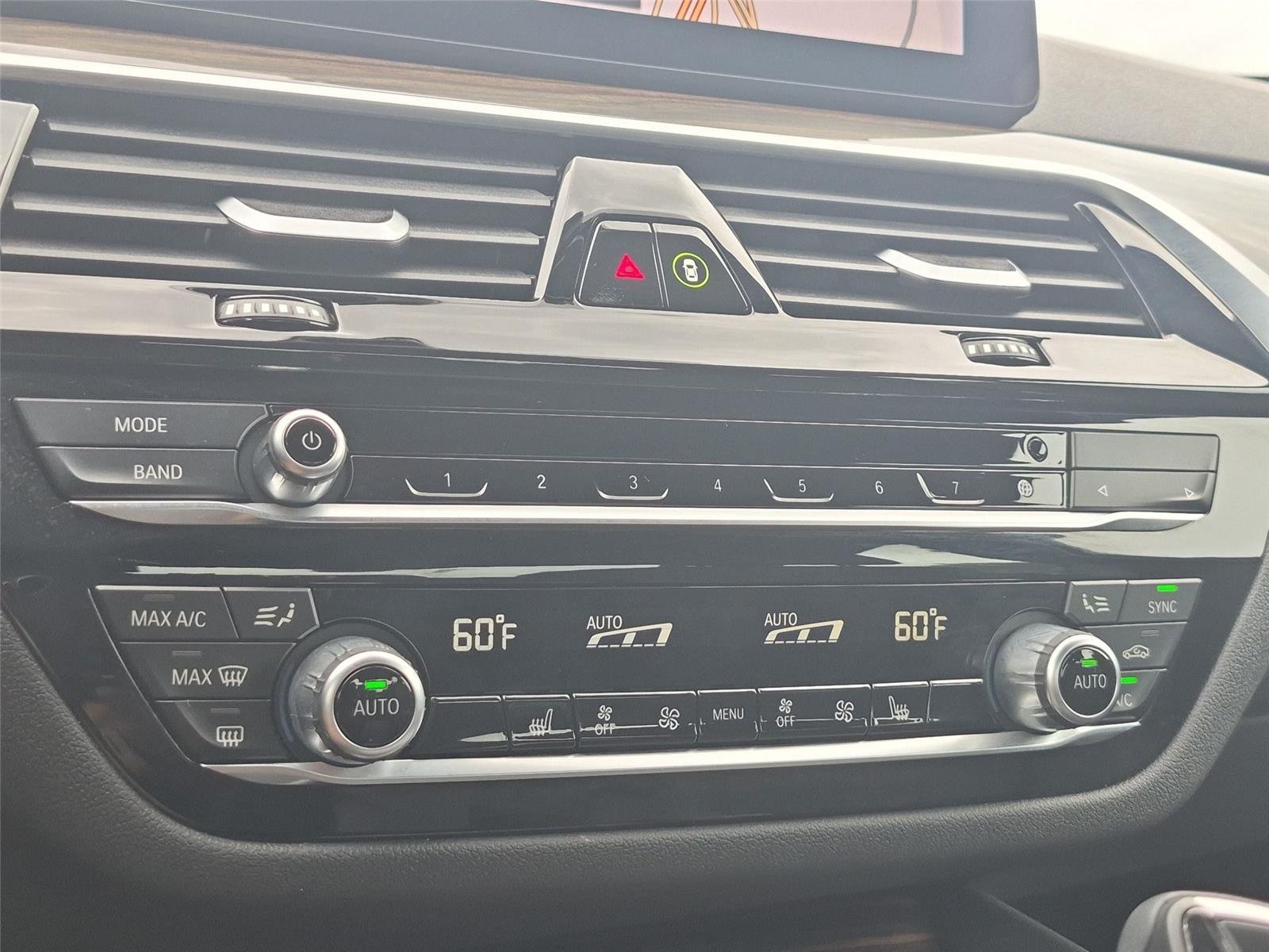 Used 2023 Black Sapphire Metallic BMW xDrive image 27
