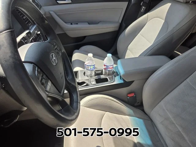 Used 2016 Silver Hyundai Sport image 9