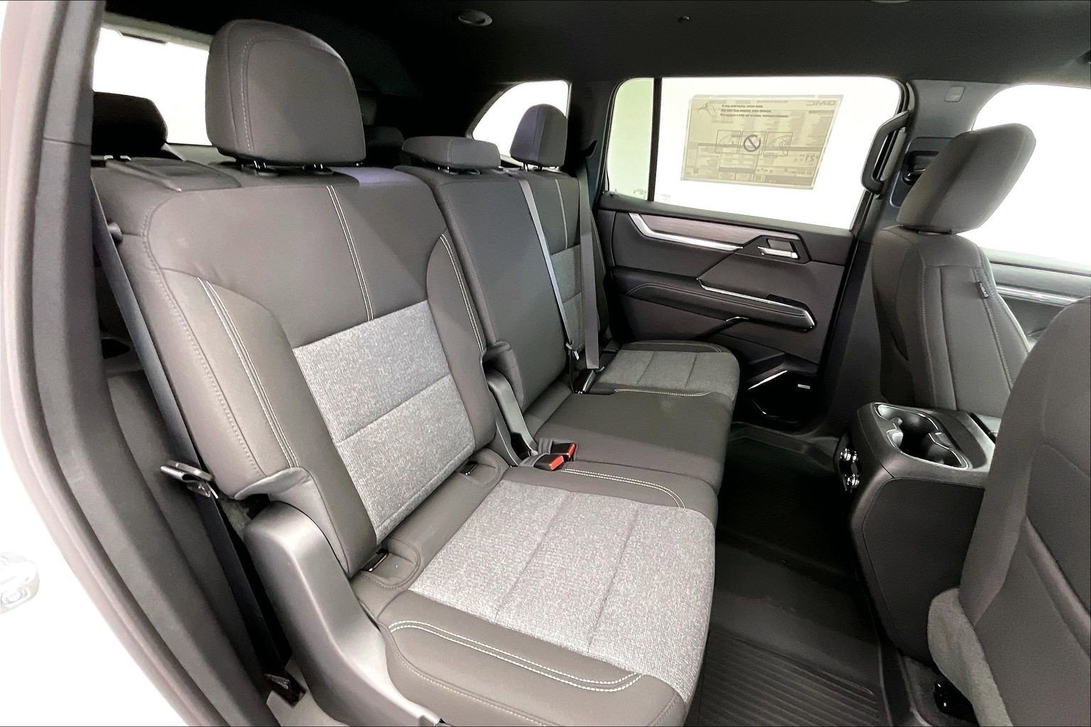 2026 GMC Acadia Elevation - Photo 10