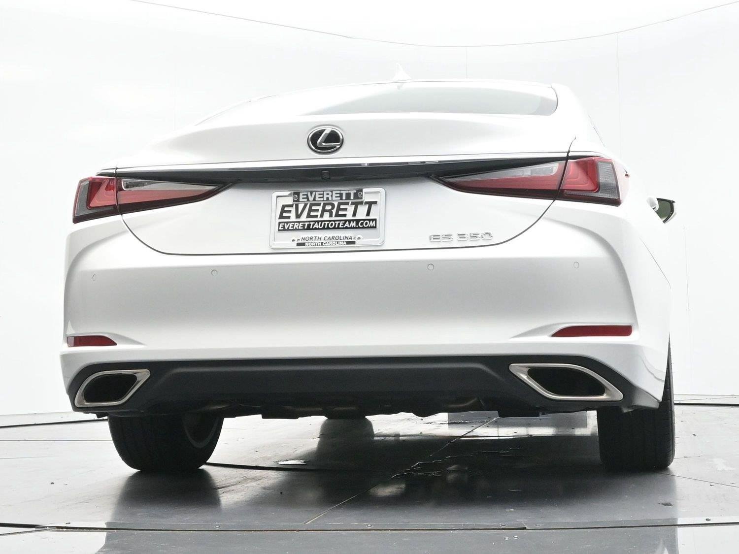 Used 2022 Eminent White Pearl Lexus ES 350 Ultra Luxury image 51