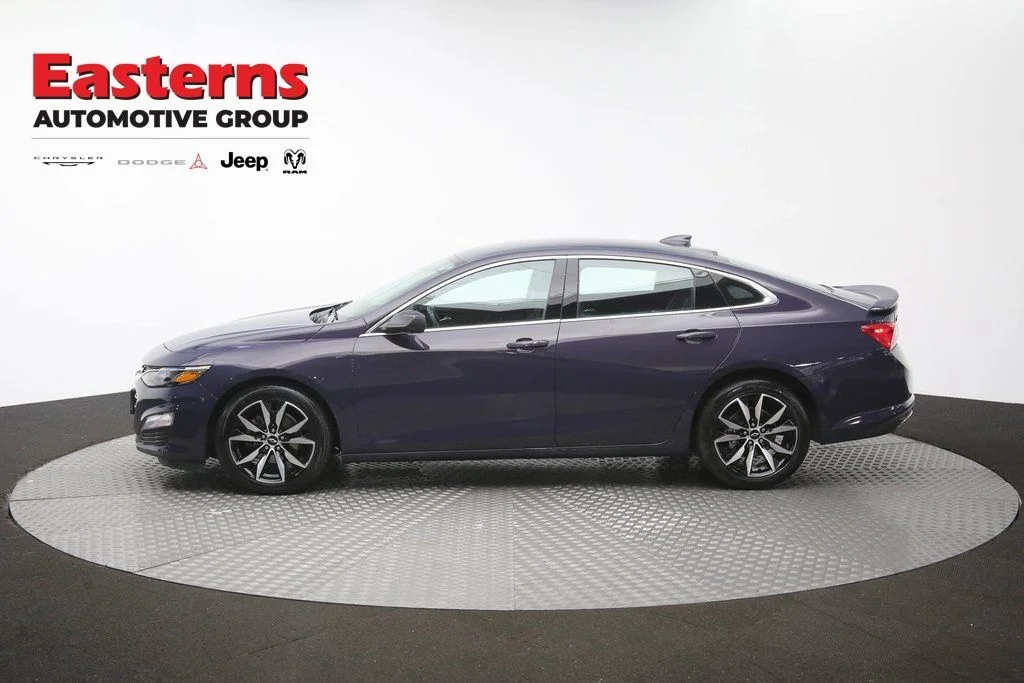 Used 2025 Black Chevrolet RS image 59
