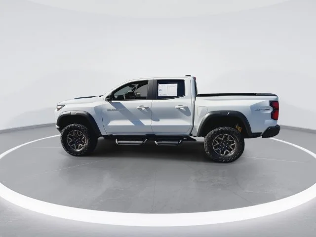 Used 2025 White Chevrolet ZR2 image 6