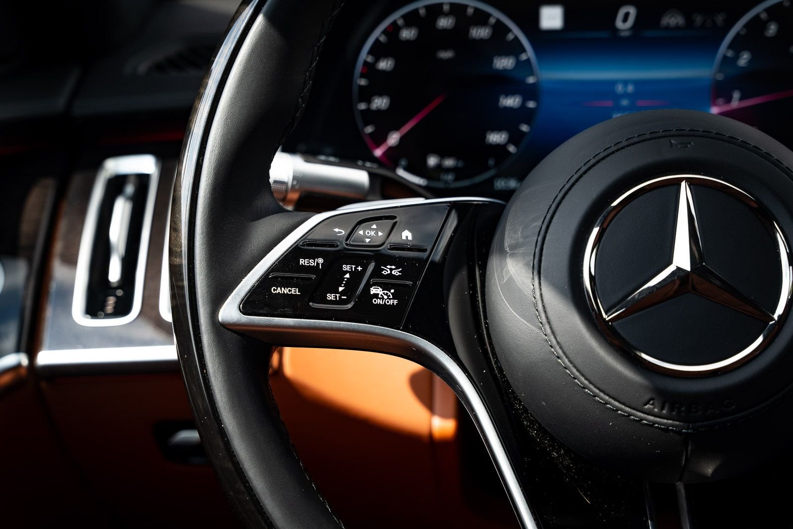 Used 2024  Mercedes-Benz S 580 image 36