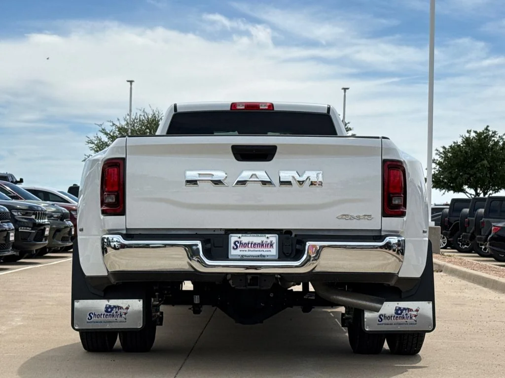 New 2026 Bright White Clear-Coat Exterior Paint RAM Tradesman image 8