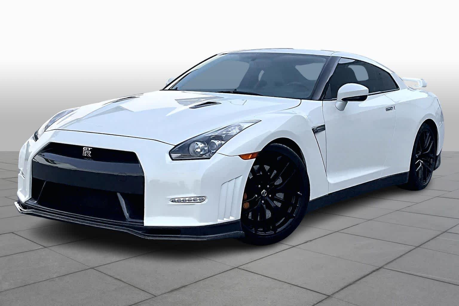 2010 Nissan GT-R GT-R Premium's photo