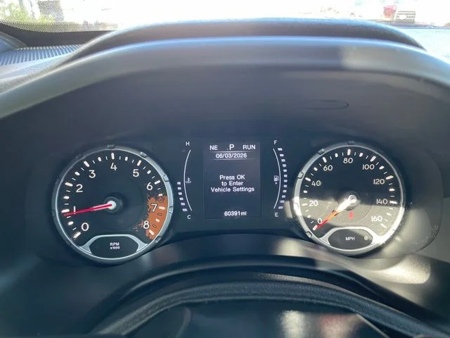 Used 2018 Blue Jeep Latitude image 16