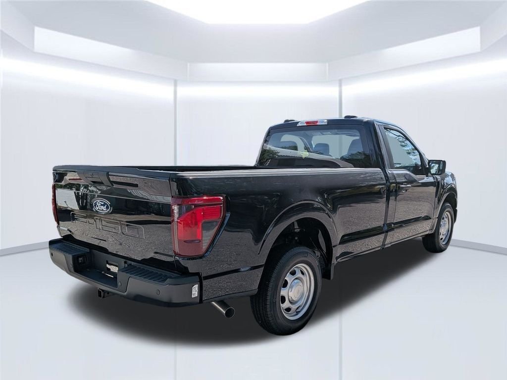 New 2026 Agate Black Metallic Ford XL image 7