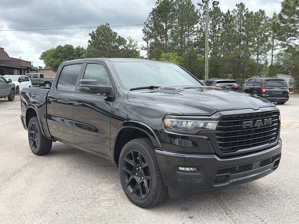 New 2026 Diamond Black Crystal Pearl-Coat Exterior Paint Ram Laramie image 8