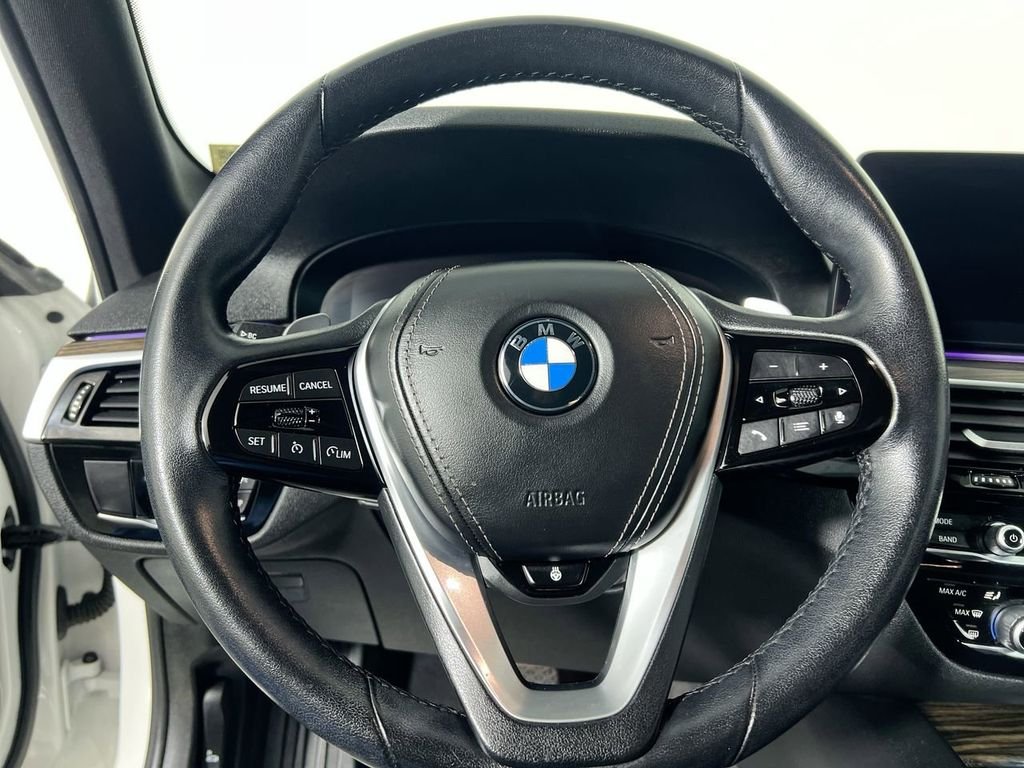 2022 BMW 5 Series 540i - Photo 15