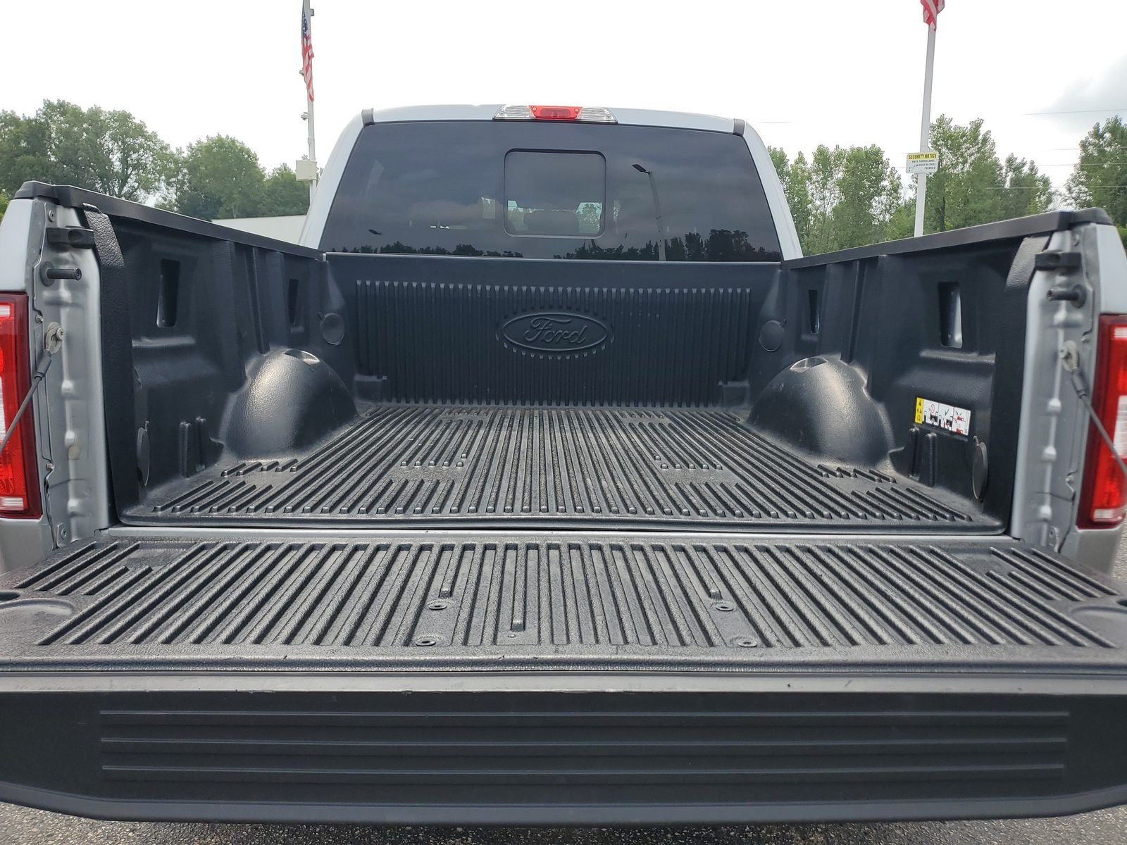 Certified Used 2020 Silver Ford XLT image 24
