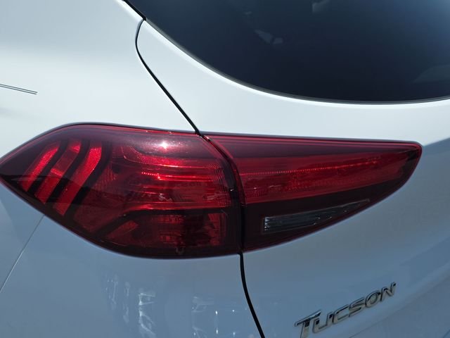 Used 2019 White Hyundai SE image 34