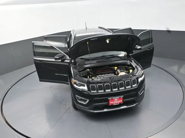Used 2018 Black Jeep Limited image 39