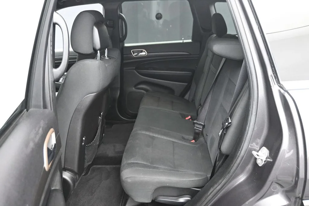 Used 2016 Gray Jeep Laredo image 12