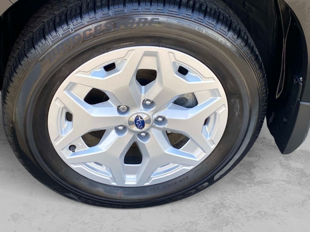 Used 2024 Blue Subaru Base image 25