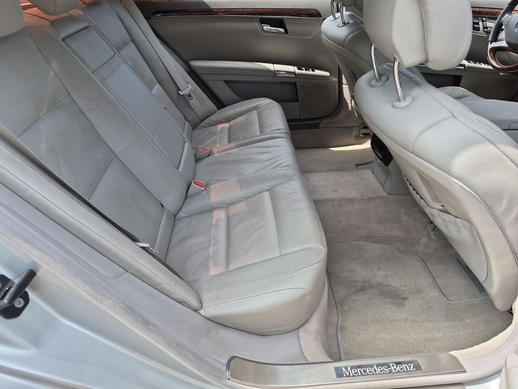 Used 2010 Silver Mercedes-Benz S 550 image 18