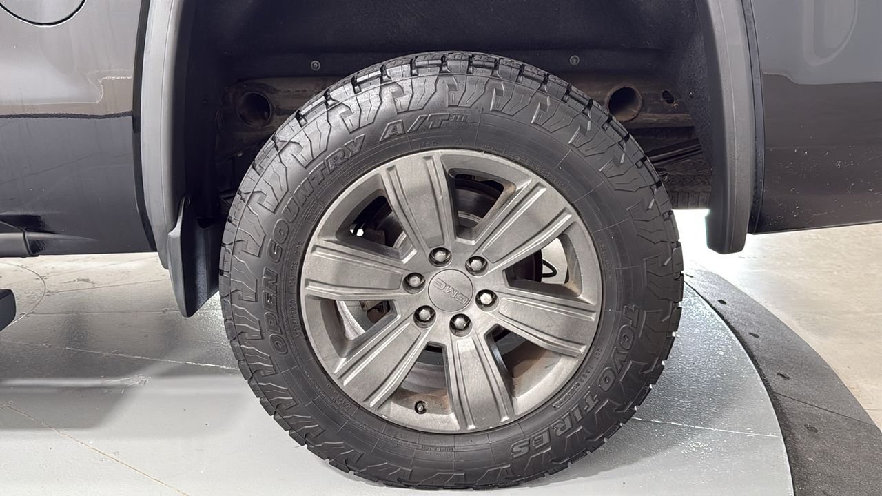 Used 2017 Black GMC SLT image 23