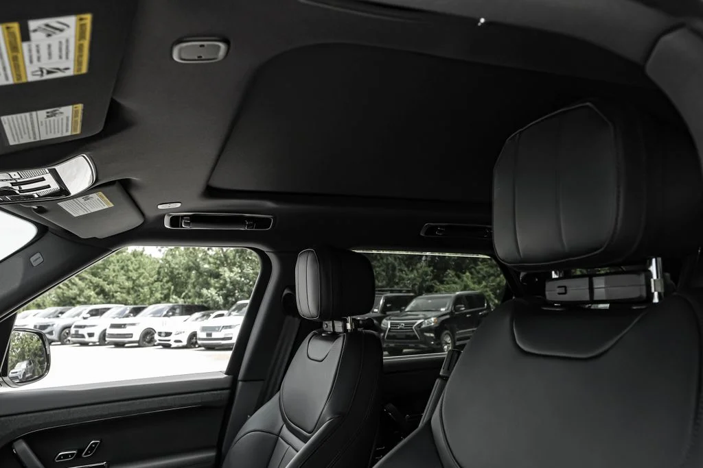 New 2026 Fuji White Land Rover Dynamic SE image 21