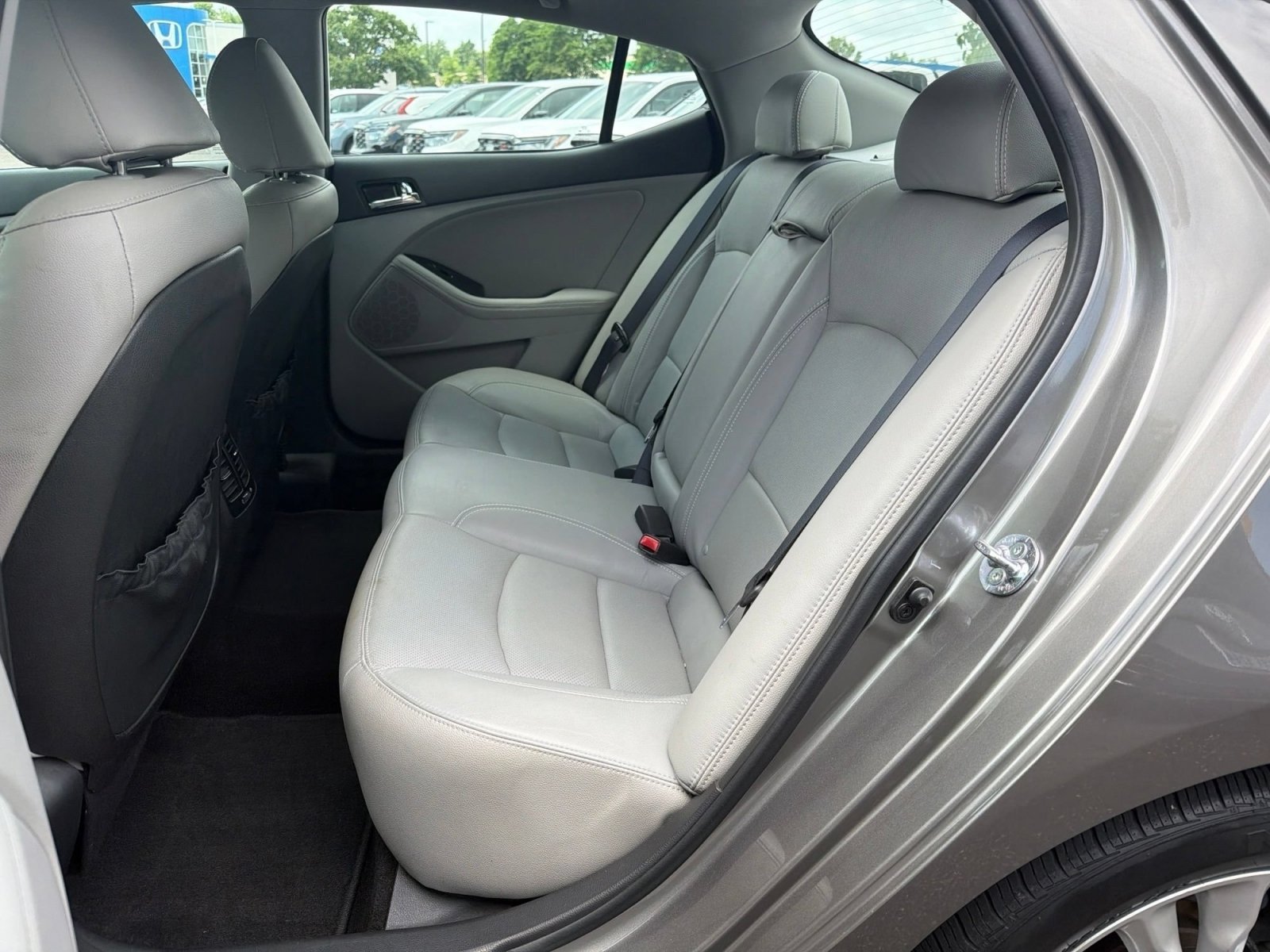 Used 2012 Titanium Metallic Kia EX image 5