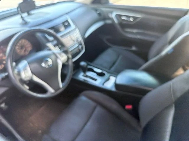 Used 2016 Blue Nissan 2.5 SR image 3