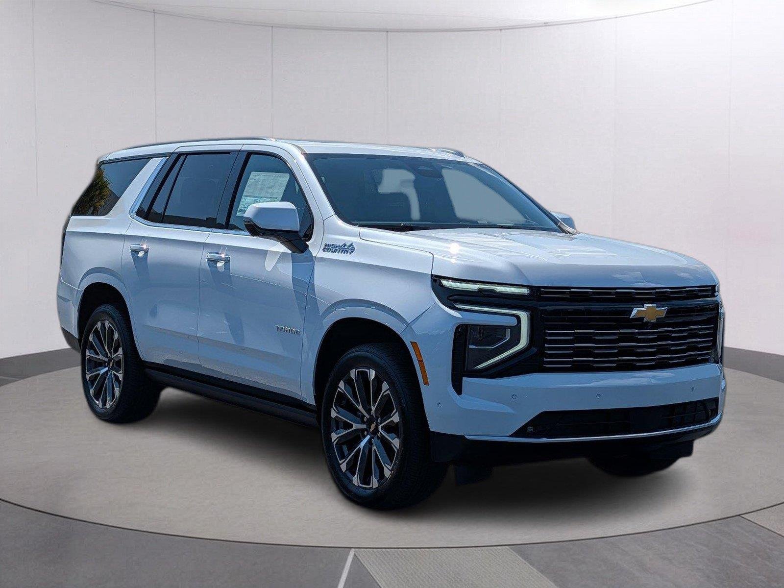 New 2026 Polar White Tricoat Chevrolet High Country image 7