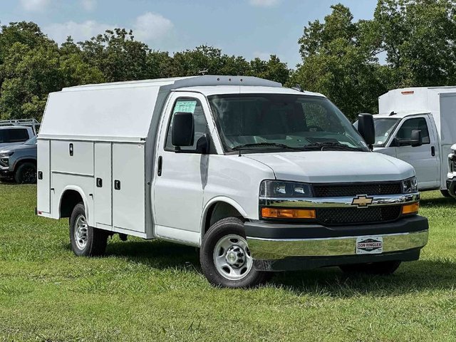 New 2026 Chevrolet Express Cutaway 3500 1WT
