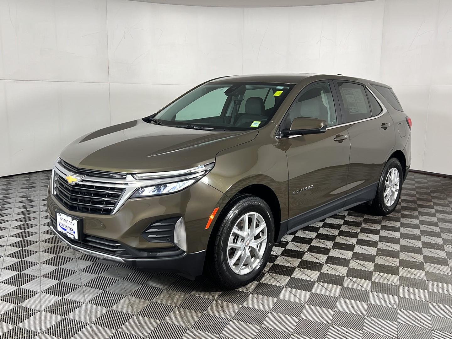 Used 2024 Harvest Bronze Metallic Chevrolet LT image 6