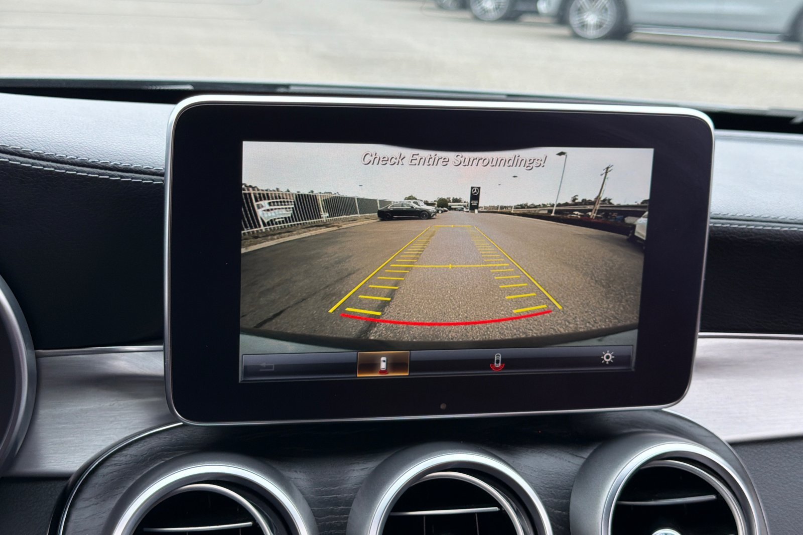 Used 2017  Mercedes-Benz C 300 image 18